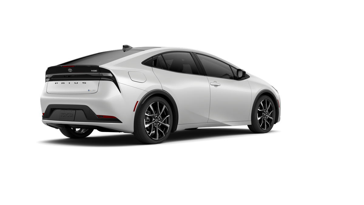 2027 Toyota Prius Plug-in Hybrid XSE Premium