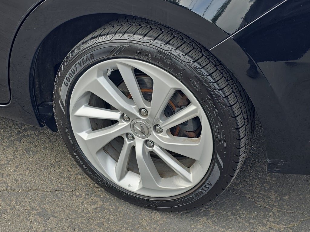 2017 Acura ILX w/Premium Pkg