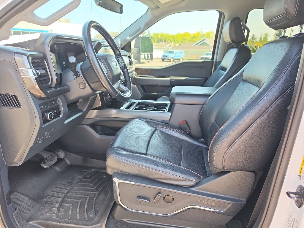 2023 Ford F-350 Super Duty LARIAT