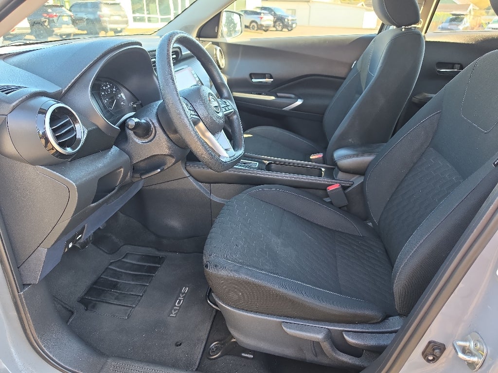 2022 Nissan Kicks SV