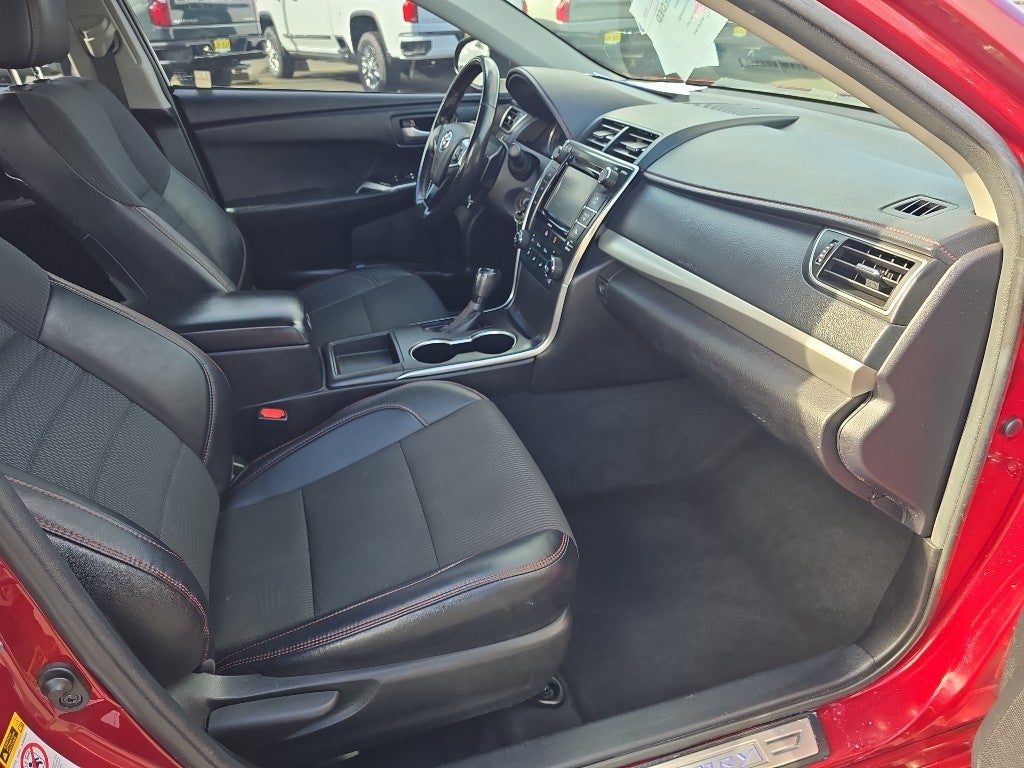 2016 Toyota Camry SE