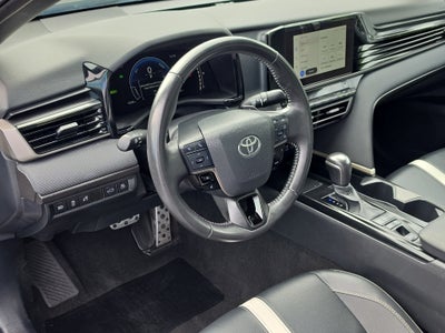 2025 Toyota Camry Hybrid SE