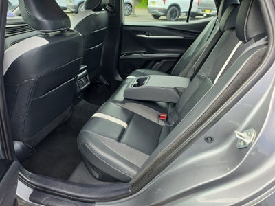 2025 Toyota Camry Hybrid SE