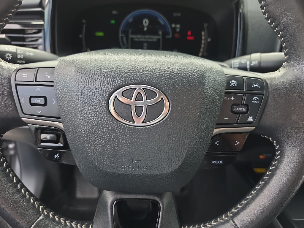 2025 Toyota Camry Hybrid SE