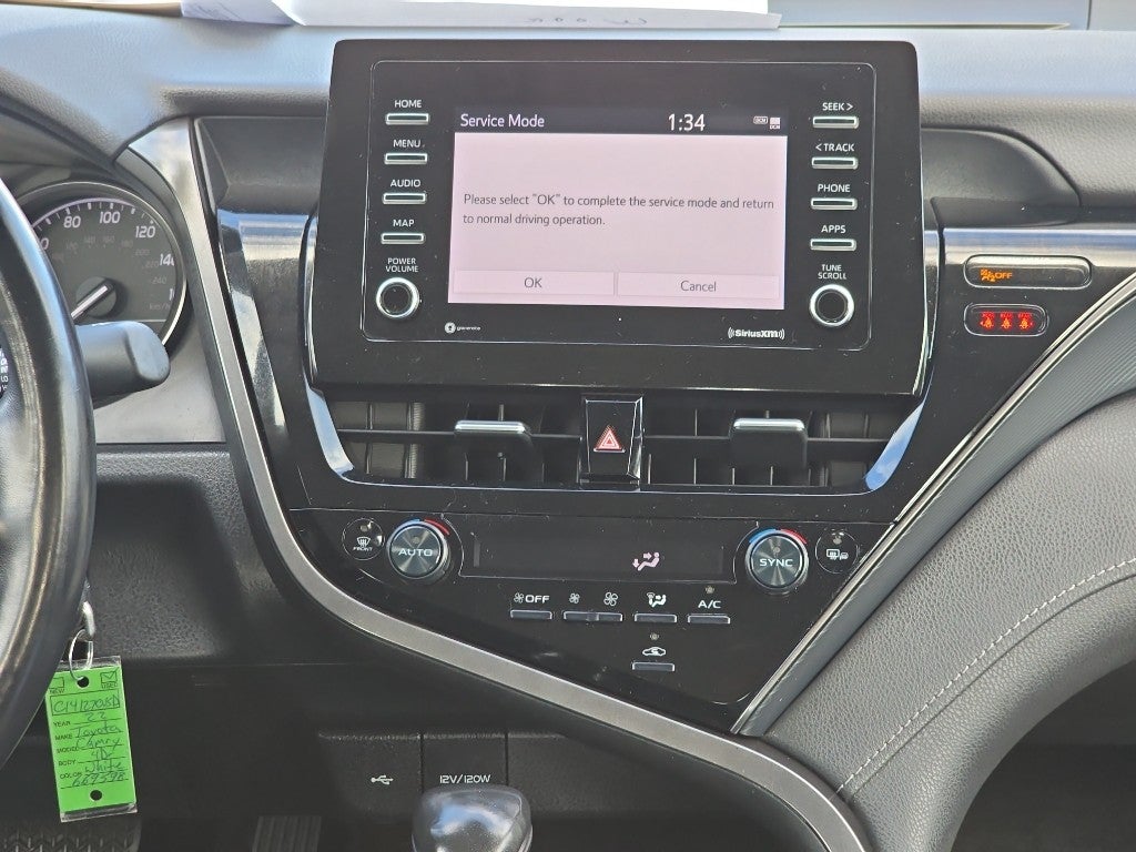 2022 Toyota Camry SE