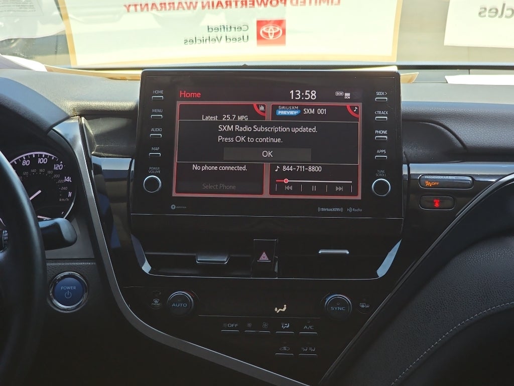 2022 Toyota Camry Hybrid Hybrid SE