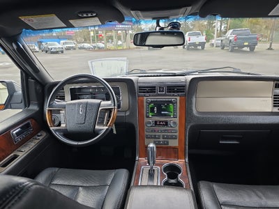 2012 Lincoln Navigator Base