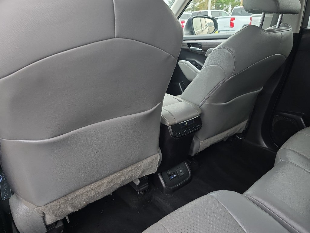 2022 Toyota Highlander Limited