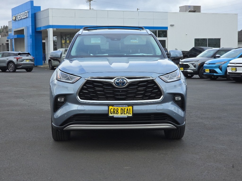 2023 Toyota Highlander Hybrid Hybrid Platinum