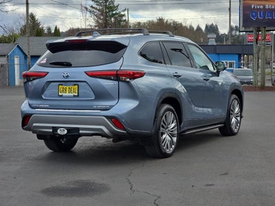 2023 Toyota Highlander Hybrid Hybrid Platinum