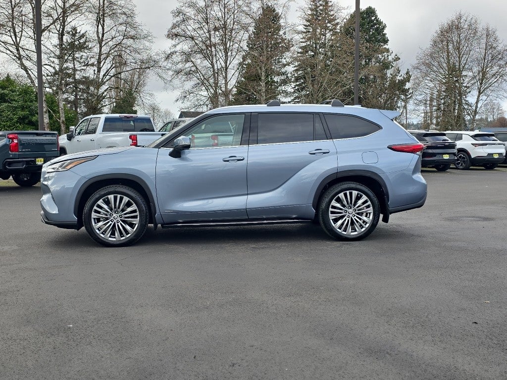 2023 Toyota Highlander Hybrid Hybrid Platinum
