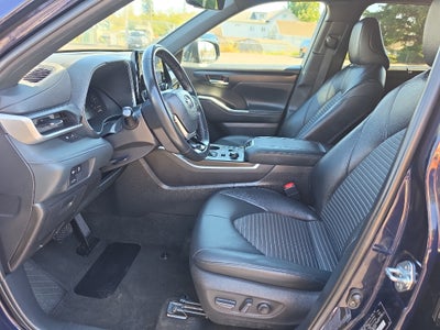 2025 Toyota Highlander XSE
