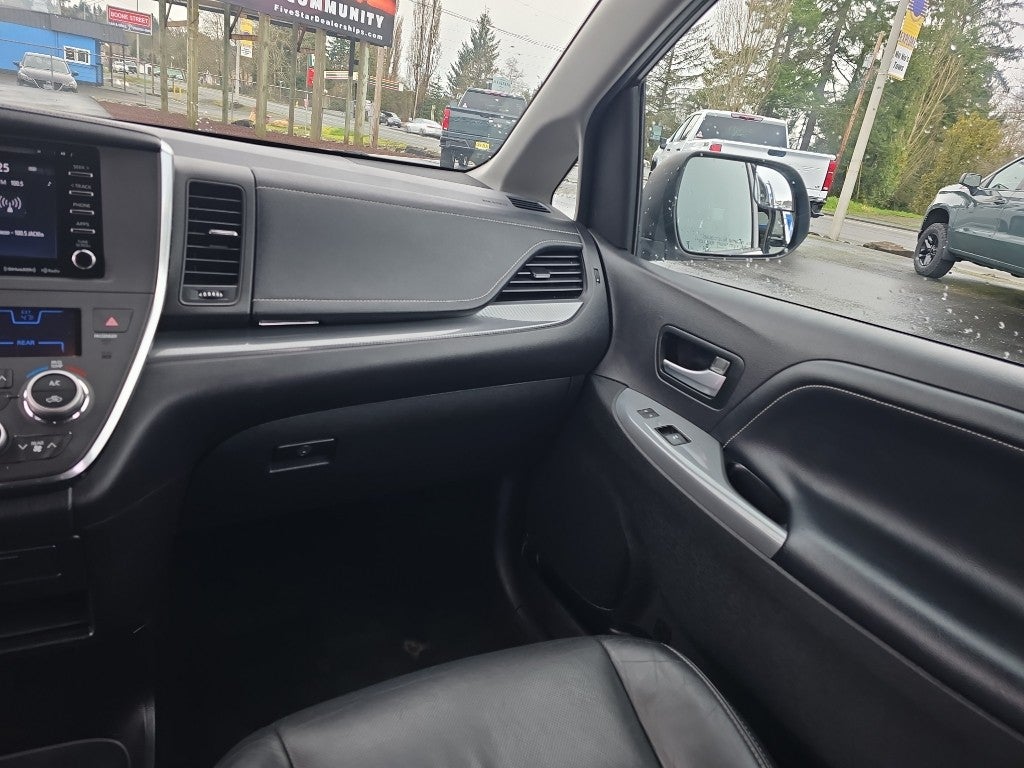 2018 Toyota Sienna SE