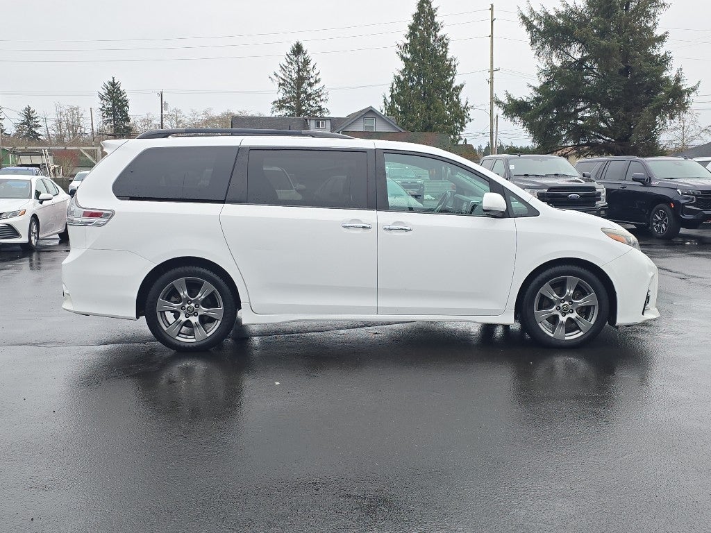 2018 Toyota Sienna SE