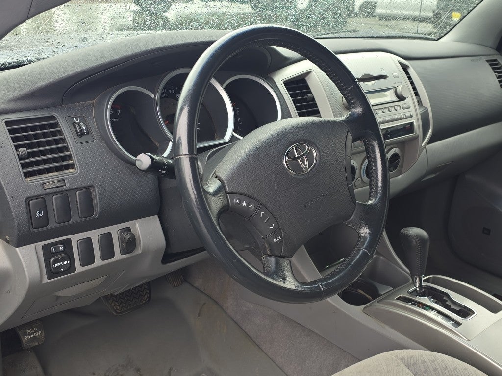 2005 Toyota Tacoma Base V6 (A5)