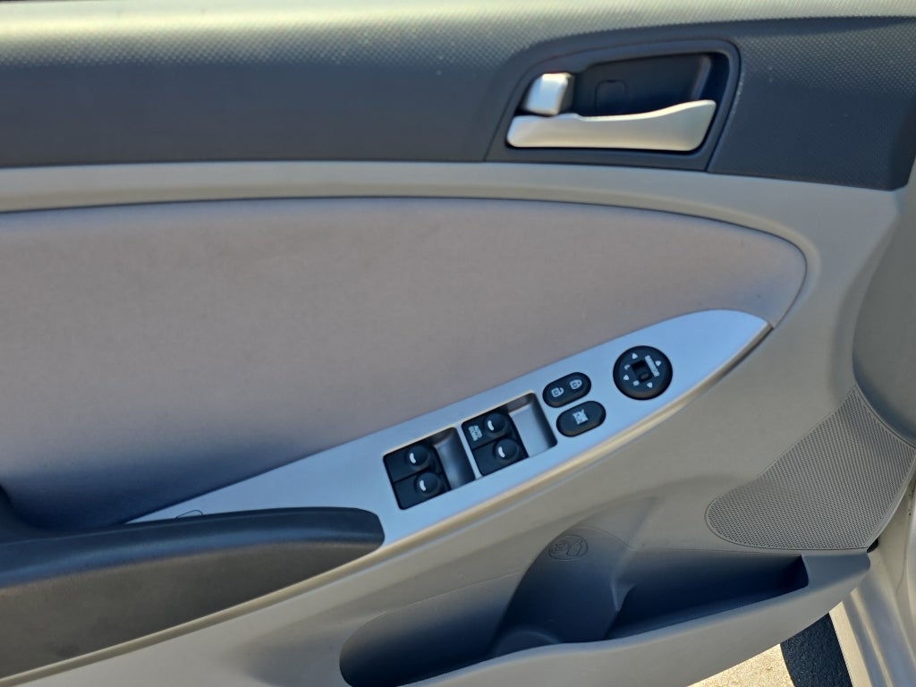 2017 Hyundai Accent Value Edition