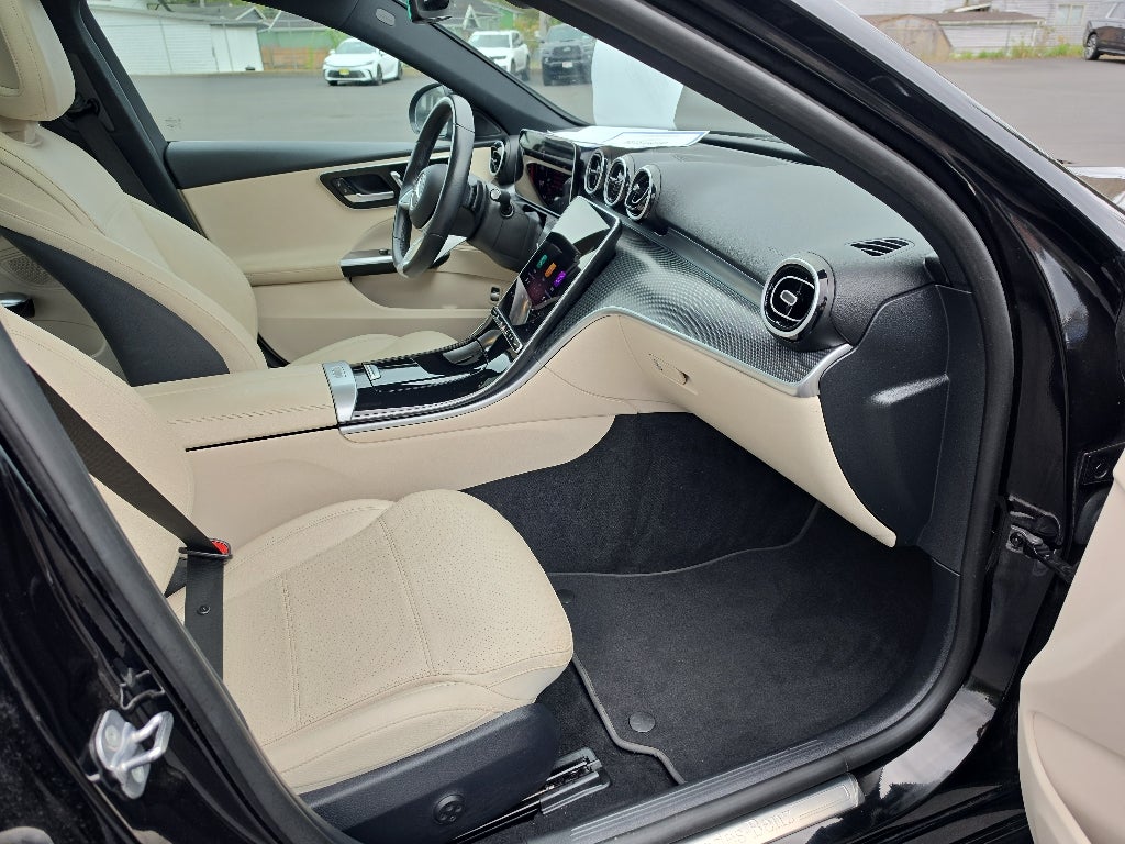 2025 Mercedes-Benz C-Class Sedan C 300 - Photo 17