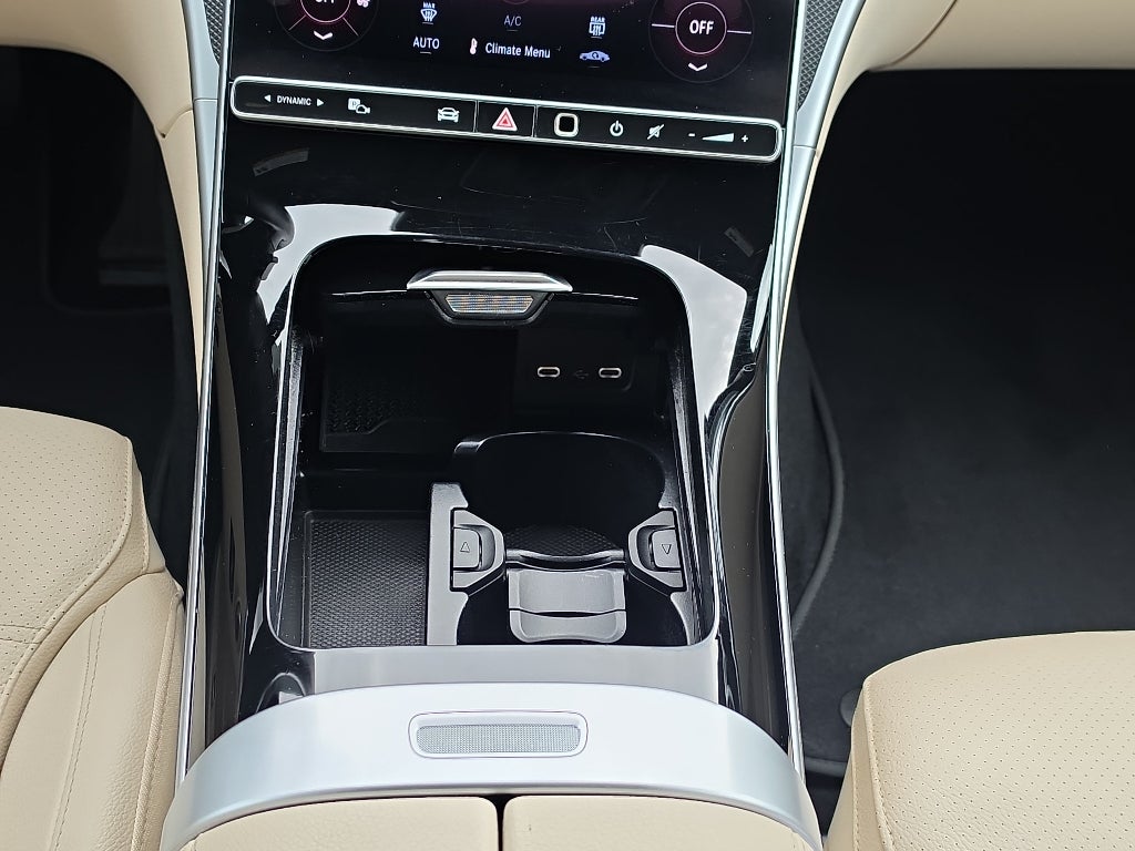 2025 Mercedes-Benz C-Class Sedan C 300 - Photo 24