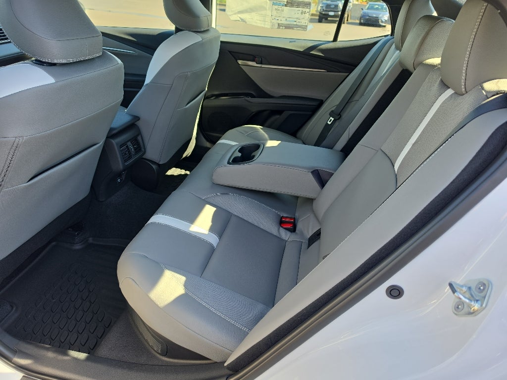 2026 Toyota Camry Hybrid SE