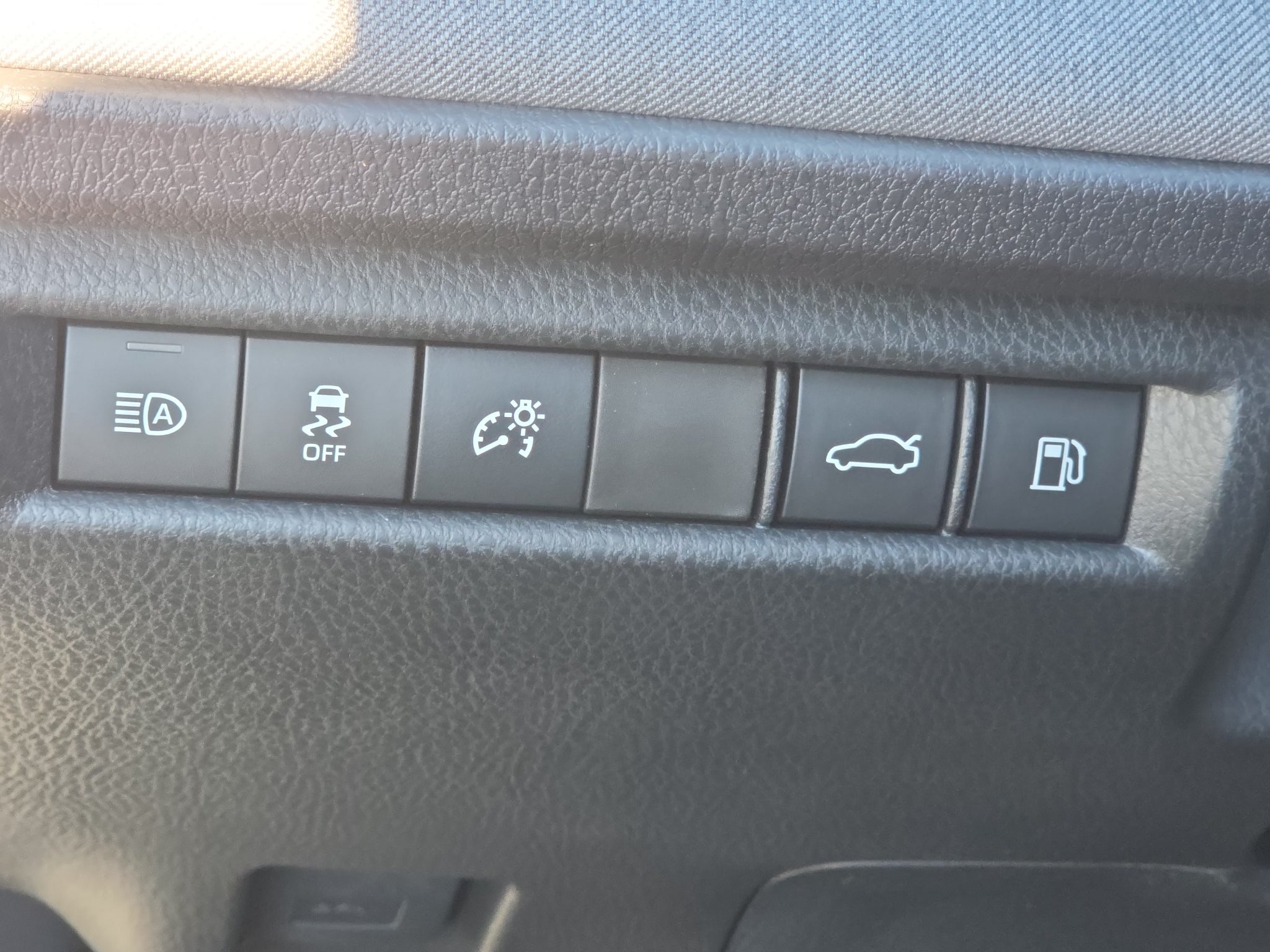 2026 Toyota Camry Hybrid LE