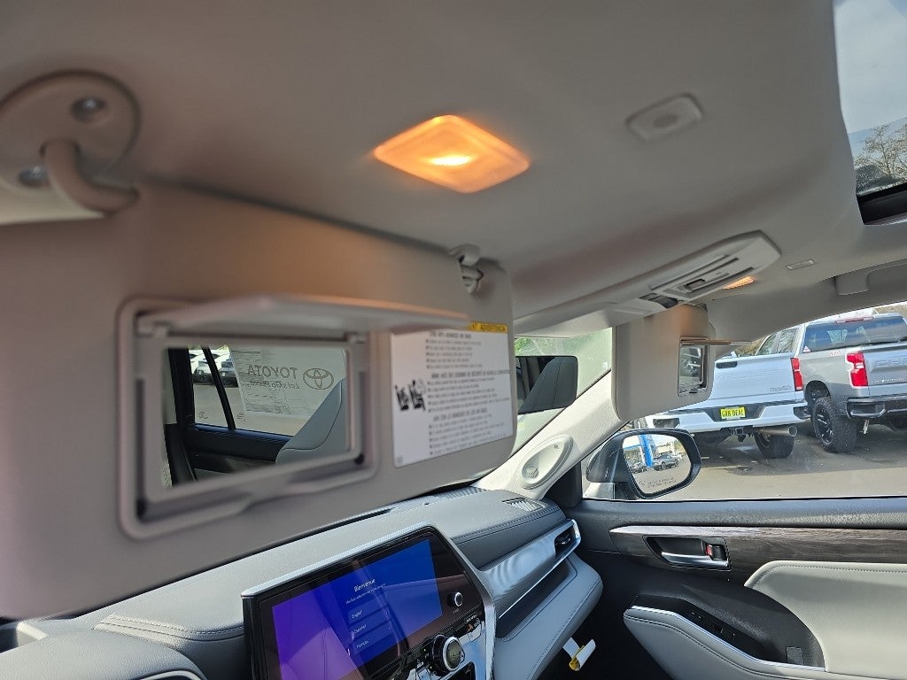 2026 Toyota Highlander Hybrid Hybrid Platinum