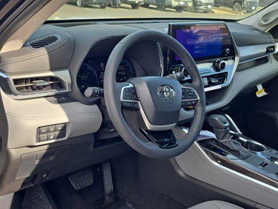 2026 Toyota Highlander Hybrid Hybrid Platinum