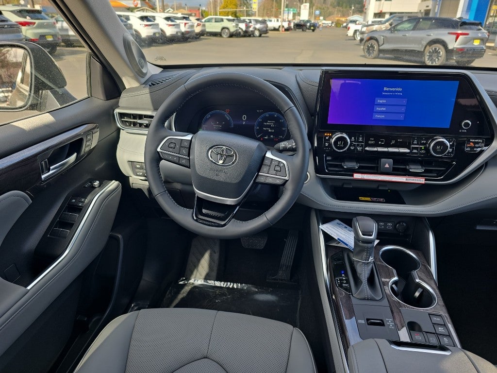 2026 Toyota Highlander Hybrid Hybrid Platinum