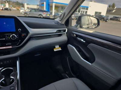 2026 Toyota Highlander Hybrid Hybrid Platinum