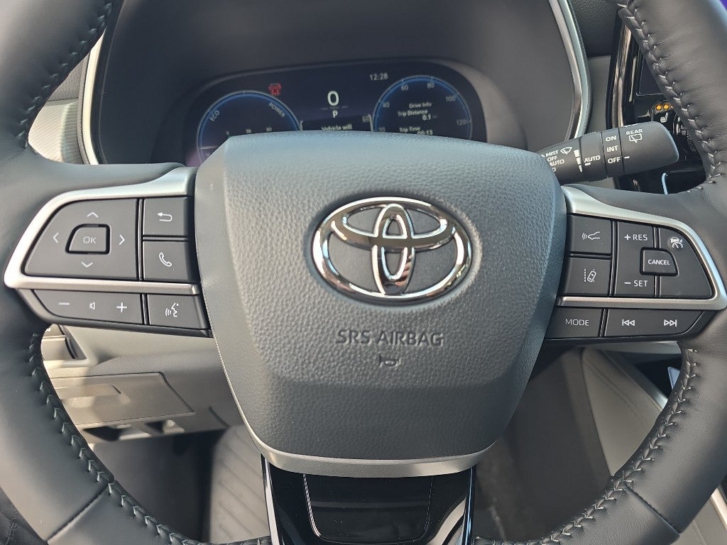 2026 Toyota Highlander Hybrid Hybrid Platinum