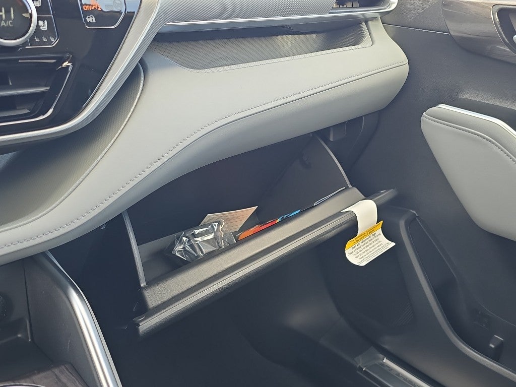 2026 Toyota Highlander Hybrid Hybrid Platinum