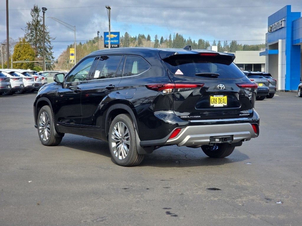 2026 Toyota Highlander Hybrid Hybrid Platinum