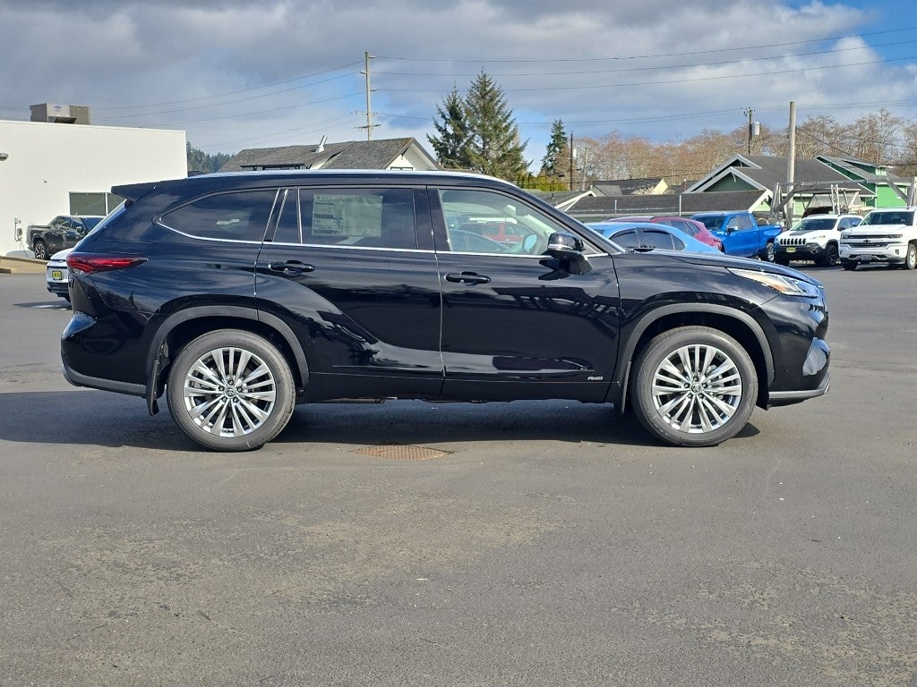 2026 Toyota Highlander Hybrid Hybrid Platinum