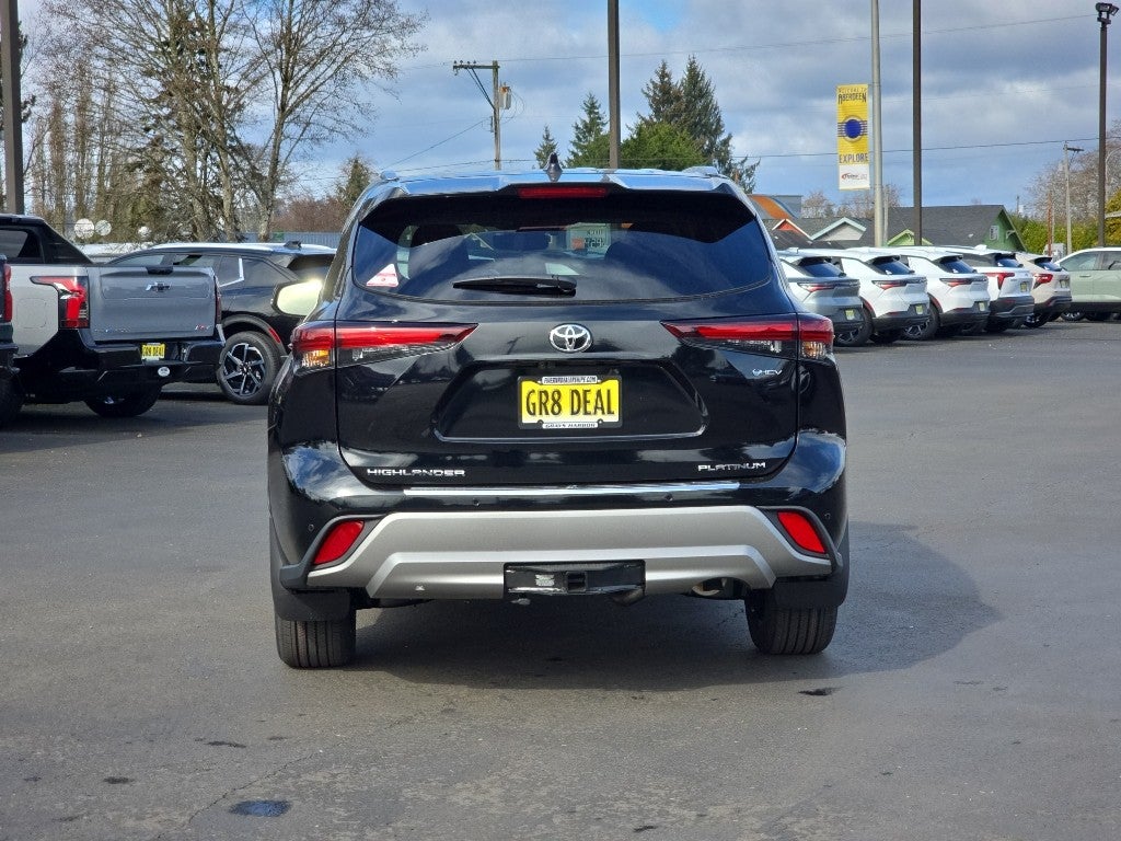 2026 Toyota Highlander Hybrid Hybrid Platinum