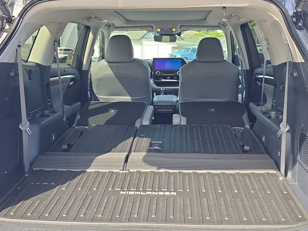 2026 Toyota Highlander Hybrid Hybrid Platinum