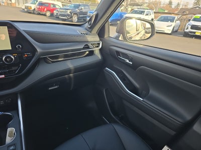 2026 Toyota Highlander XSE