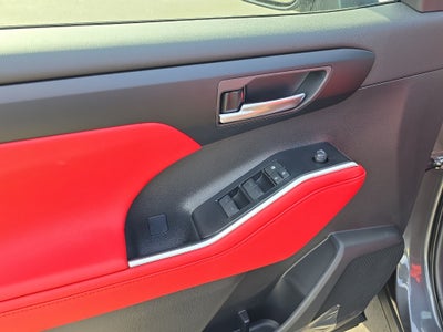 2025 Toyota Highlander XSE