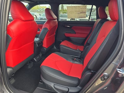 2025 Toyota Highlander XSE