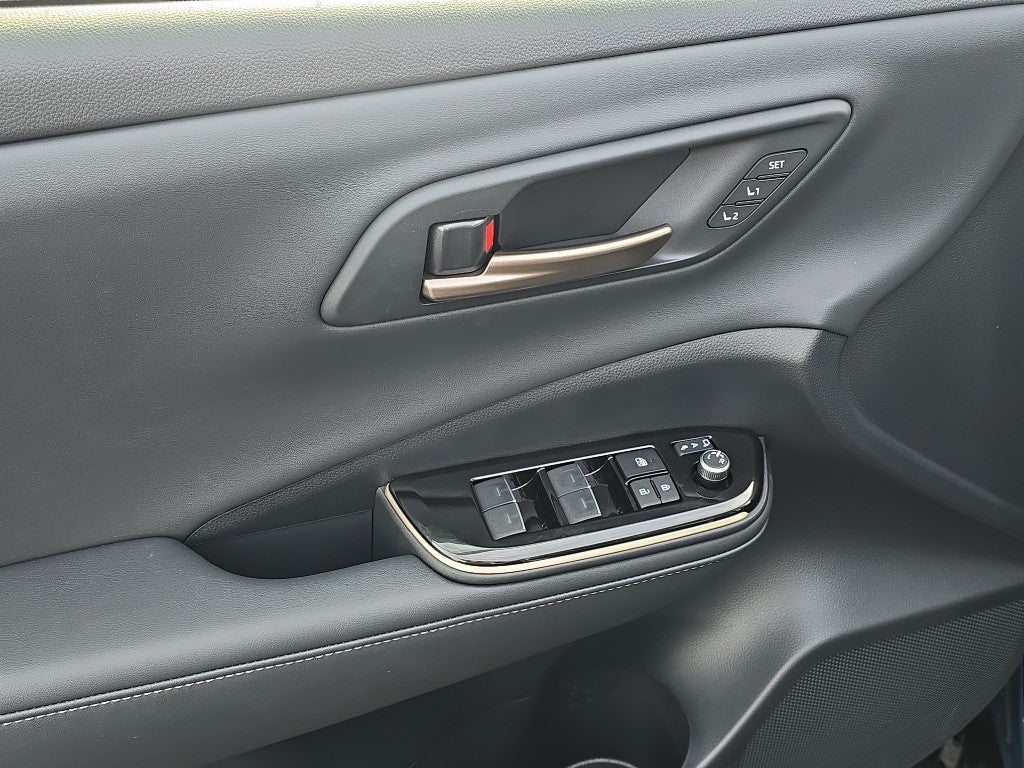 2025 Toyota Toyota Crown Signia Limited