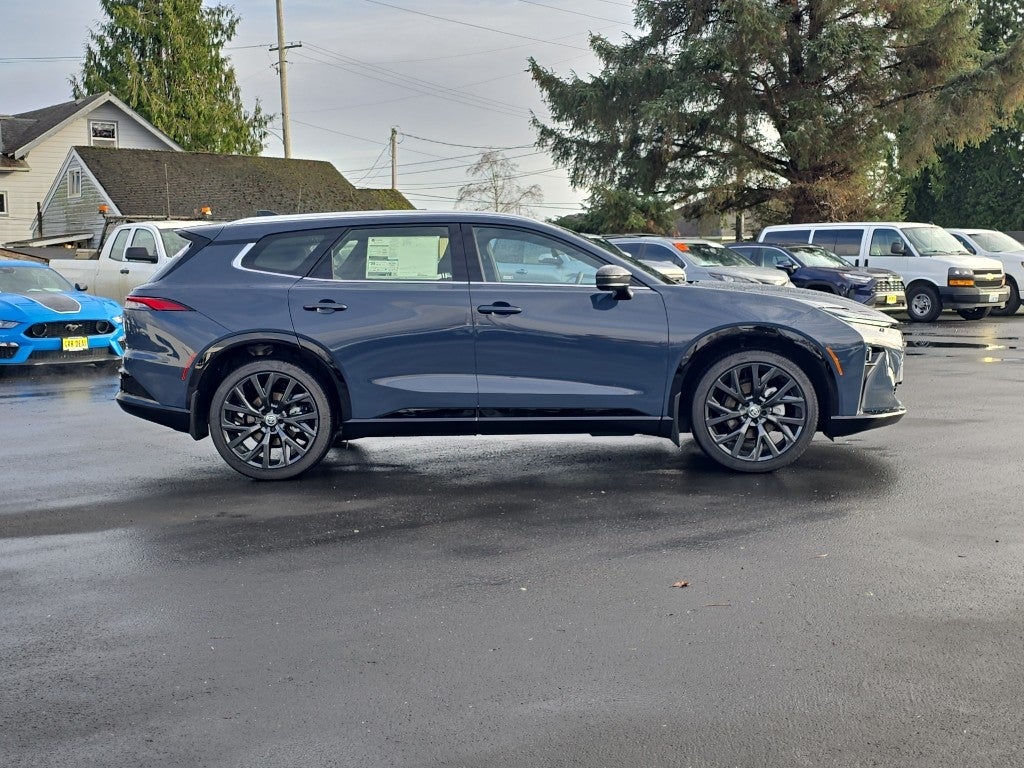 2025 Toyota Toyota Crown Signia Limited