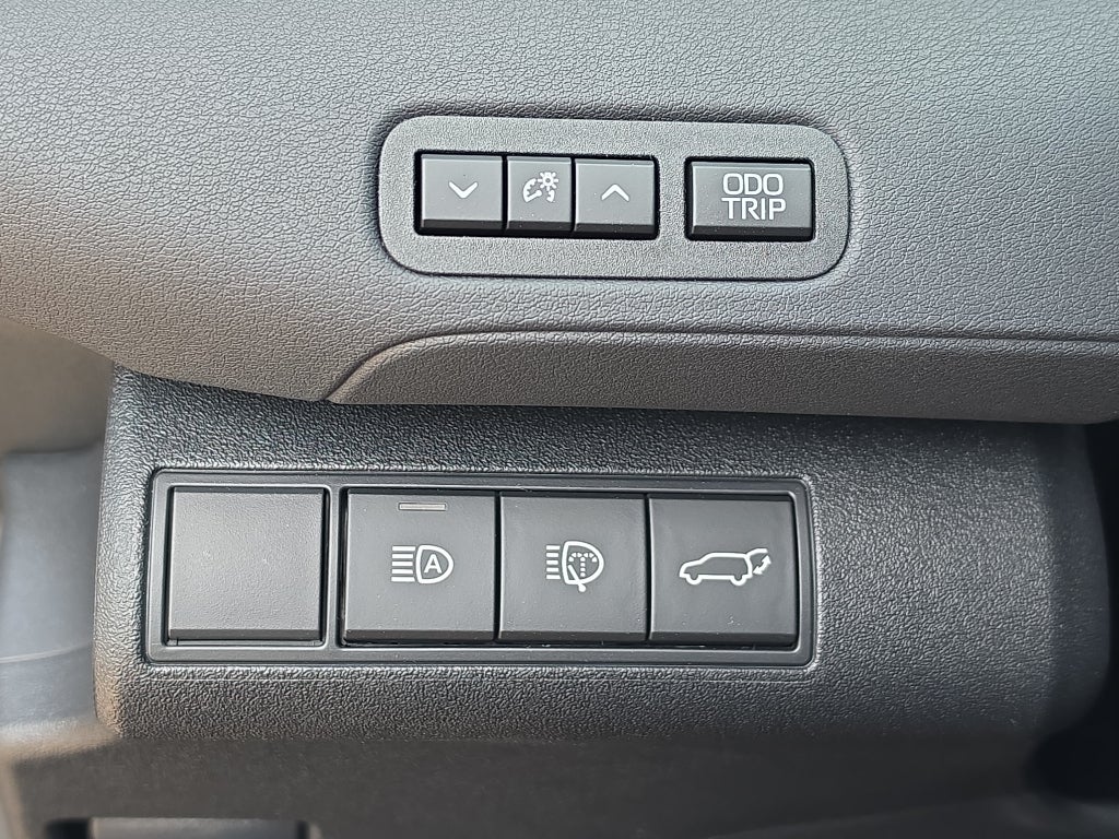 2026 Toyota C-HR SE