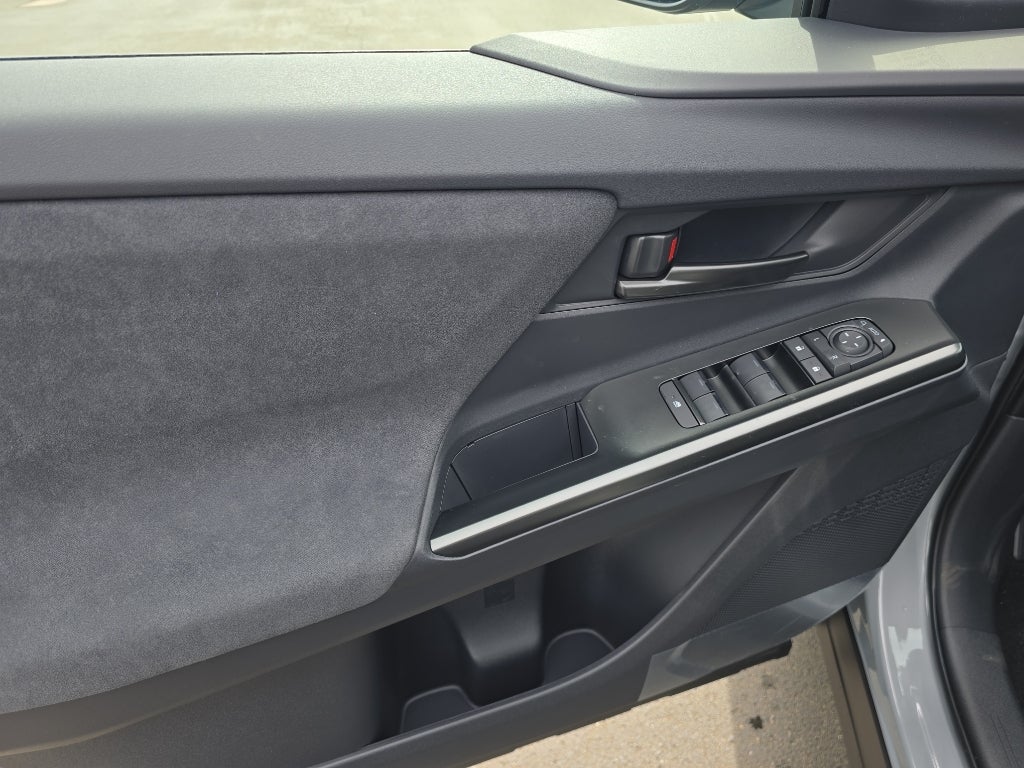 2026 Toyota C-HR SE/XSE SE