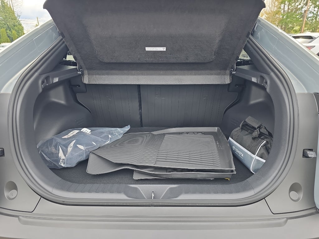 2026 Toyota C-HR SE/XSE SE