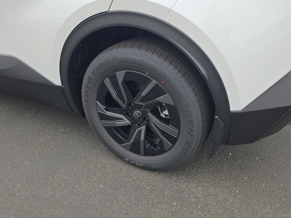 2026 Toyota C-HR SE
