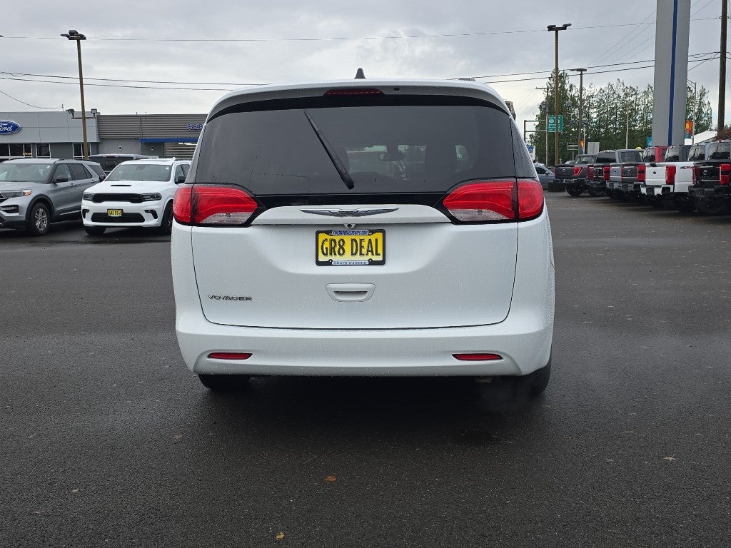 2021 Chrysler Voyager LXI