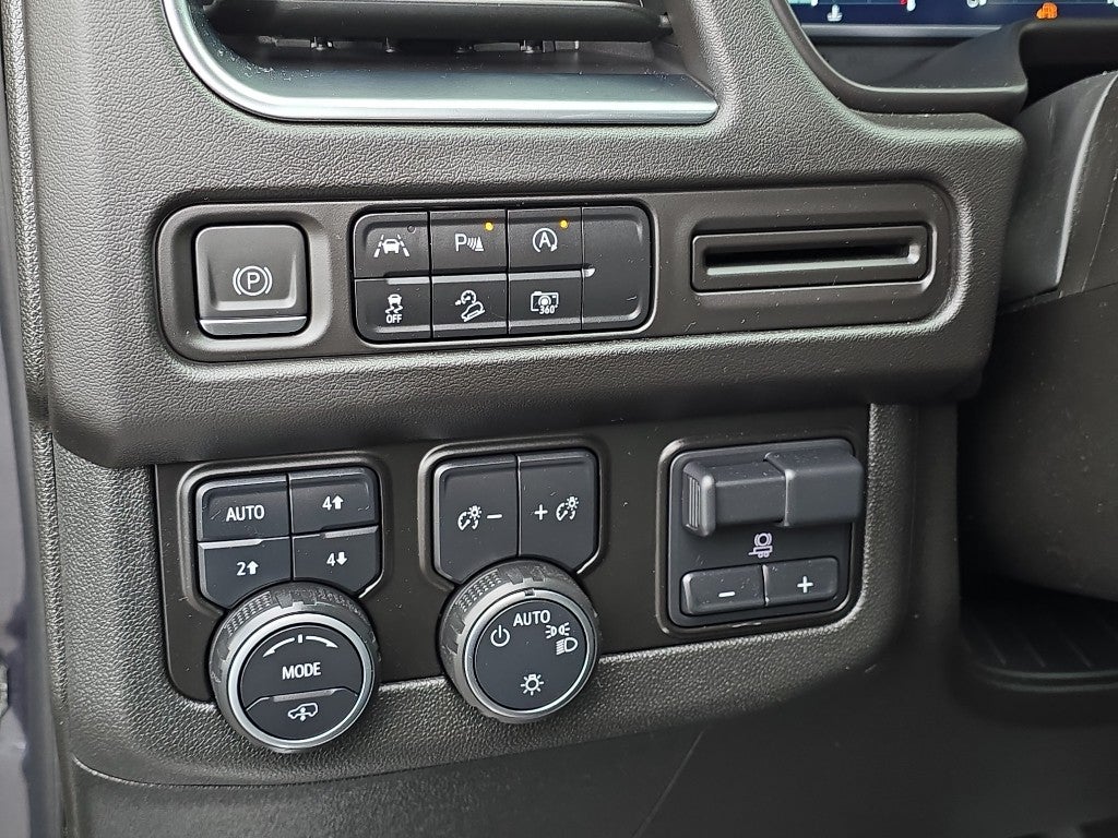 2023 Chevrolet Suburban 1500 Z71