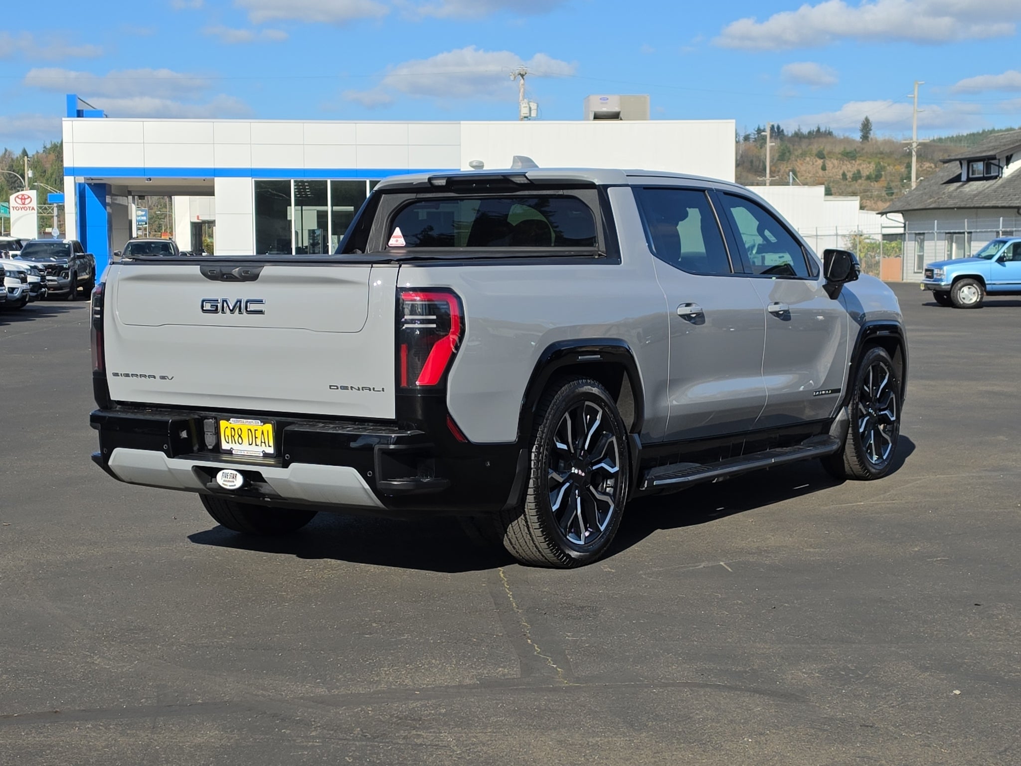 2025 GMC Sierra EV Denali