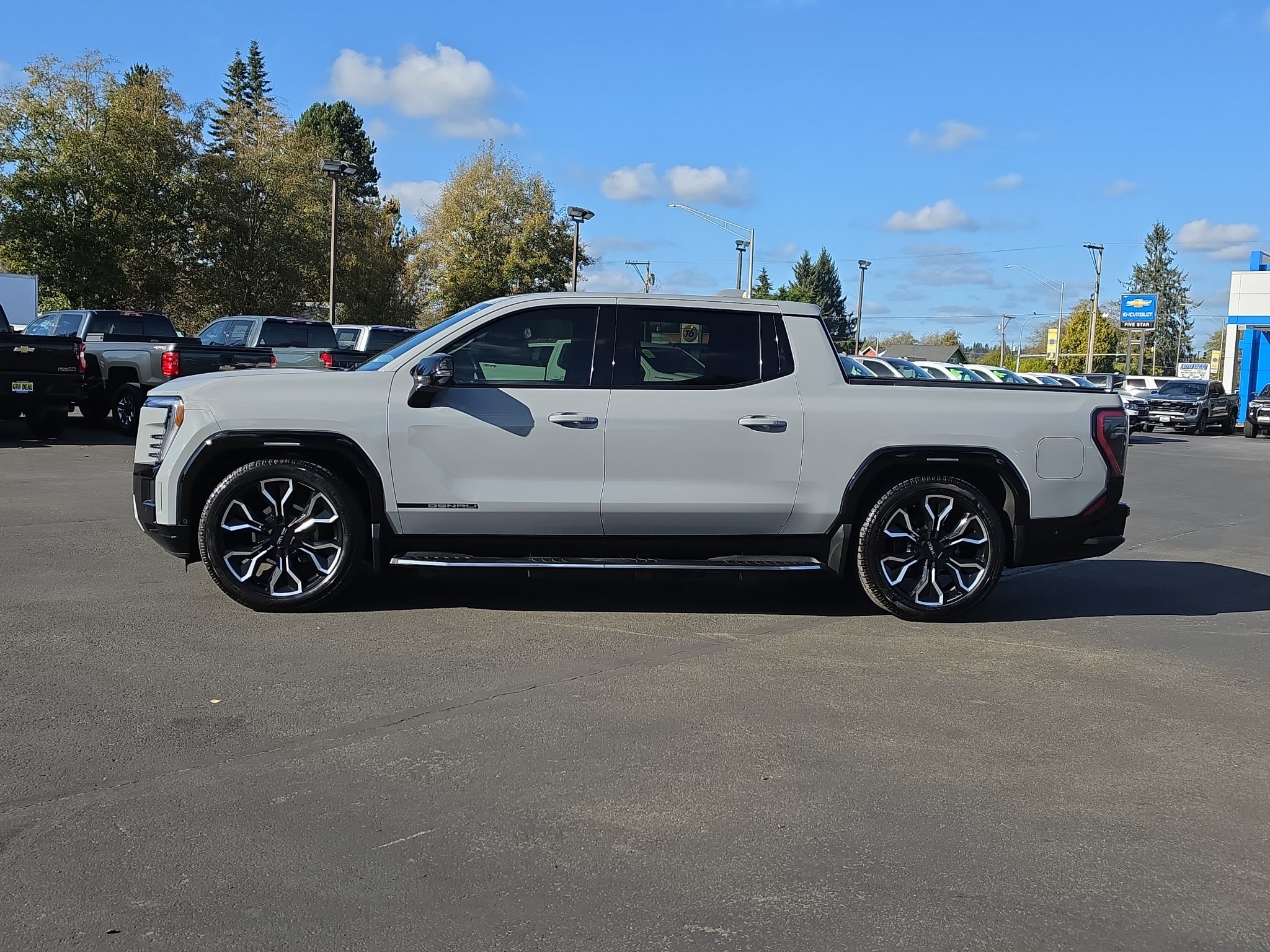 2025 GMC Sierra EV Denali