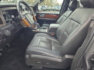 2012 Lincoln Navigator Base