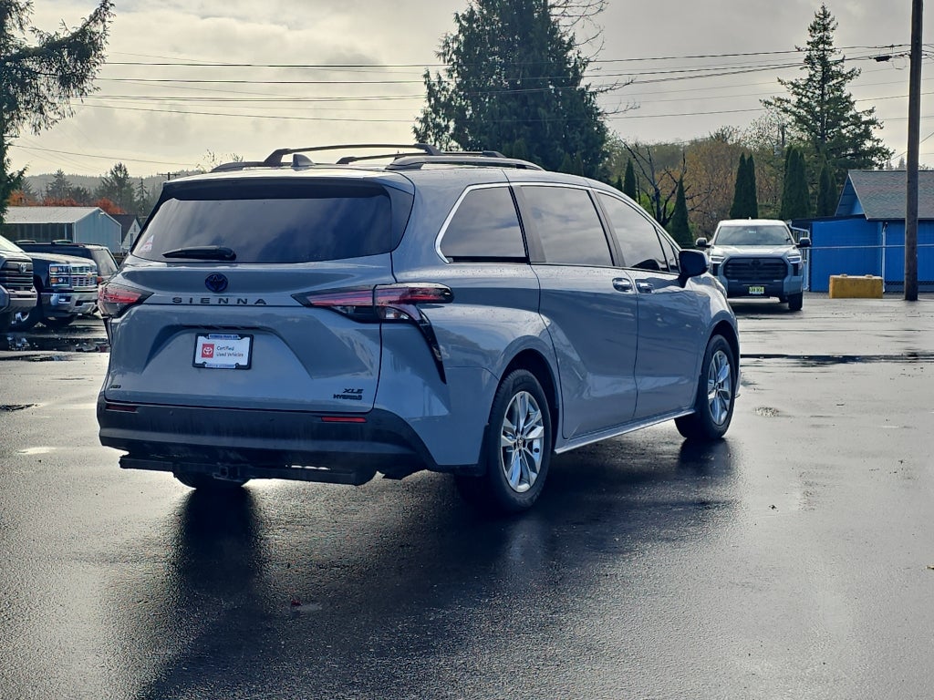 2022 Toyota Sienna XLE Woodland Edition