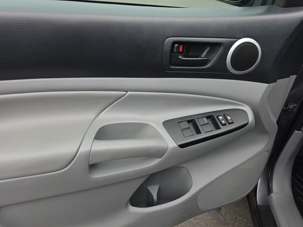2014 Toyota Tacoma V6 (M6)